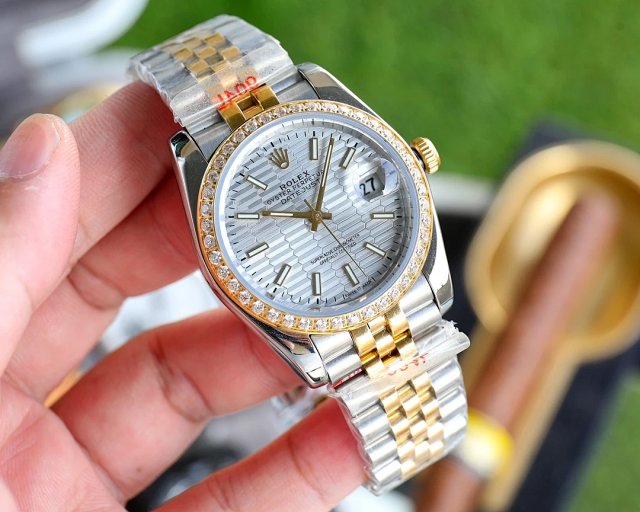 Rolex Watch: seller detail photo 1