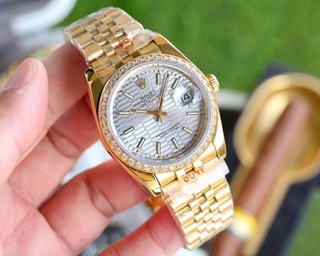 Rolex Watch: seller detail photo 3