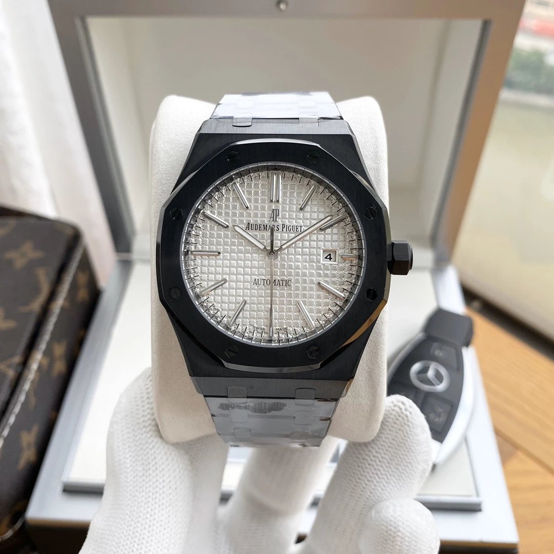 Black Case · White Dial Steel Band