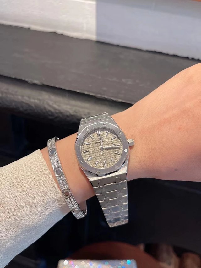 Audemars Piguet Watch: seller detail photo 3