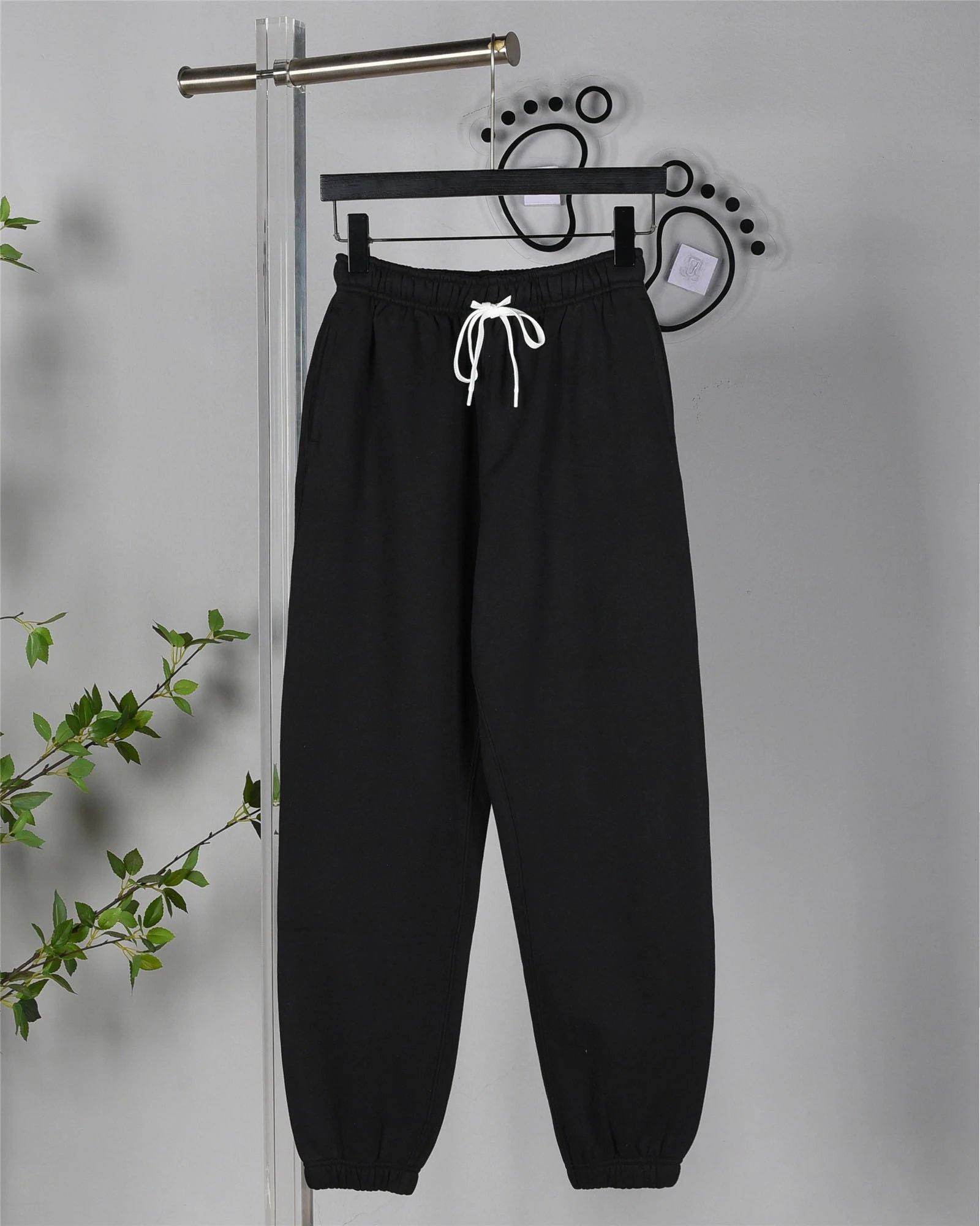 014NF - Women's Cuffed Sweatpants - Fleece-Lined - Black