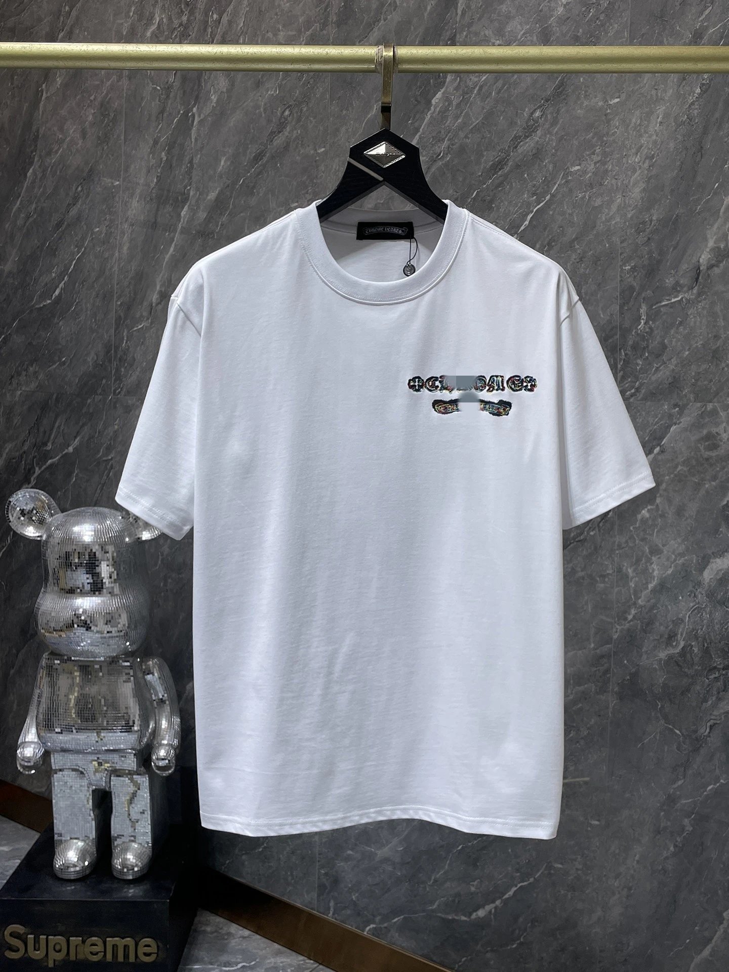 White 8952