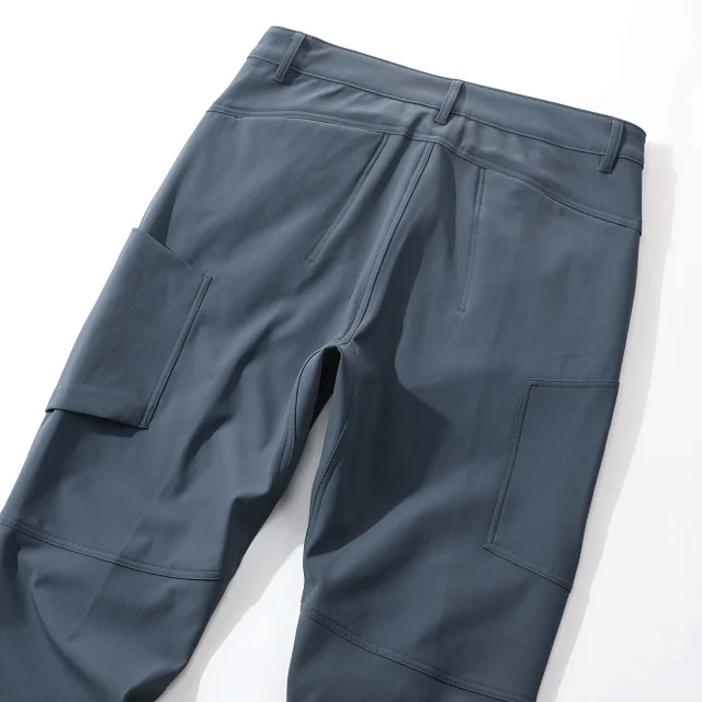 Arc'teryx Trousers GORE-TEX cargo with zippered thigh pocket product detail image 27