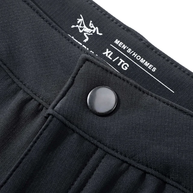 Arc'teryx Trousers GORE-TEX cargo with zippered thigh pocket product detail image 4