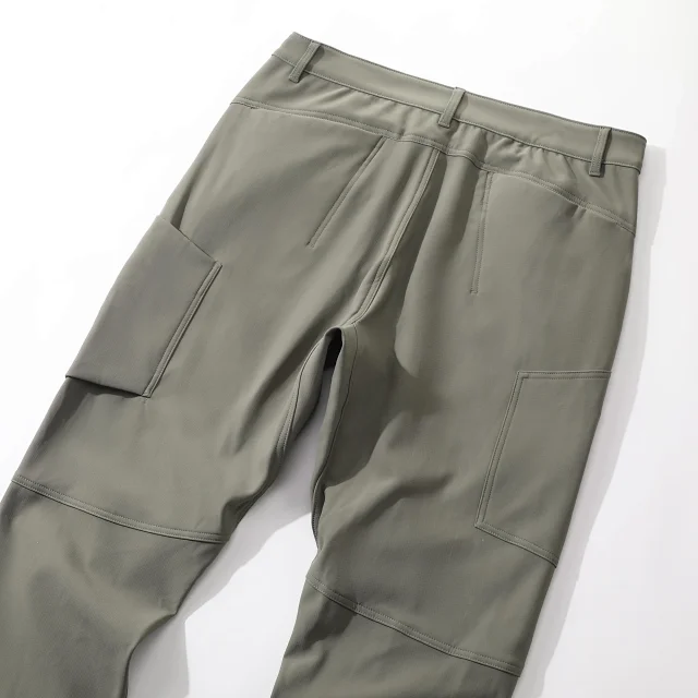 Arc'teryx Trousers GORE-TEX cargo with zippered thigh pocket product detail image 43
