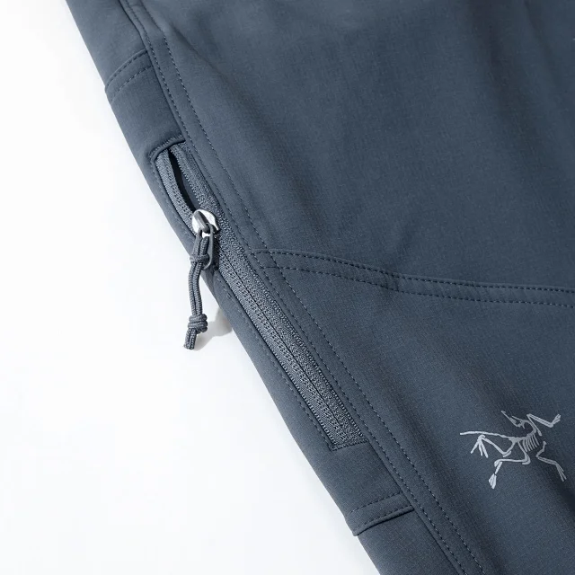 Arc'teryx Trousers GORE-TEX cargo with zippered thigh pocket product detail image 20
