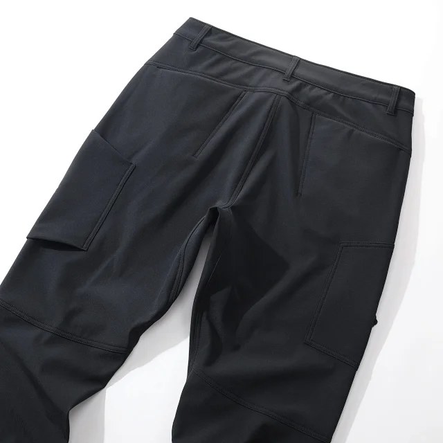 Arc'teryx Trousers GORE-TEX cargo with zippered thigh pocket product detail image 9