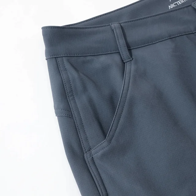 Arc'teryx Trousers GORE-TEX cargo with zippered thigh pocket product detail image 21