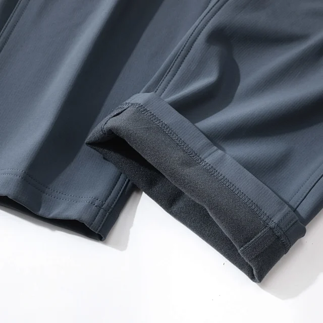 Arc'teryx Trousers GORE-TEX cargo with zippered thigh pocket product detail image 30
