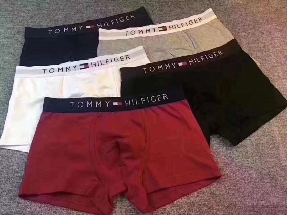 The best Tommy men cool boxers underwear made of pure cotton with flat corners