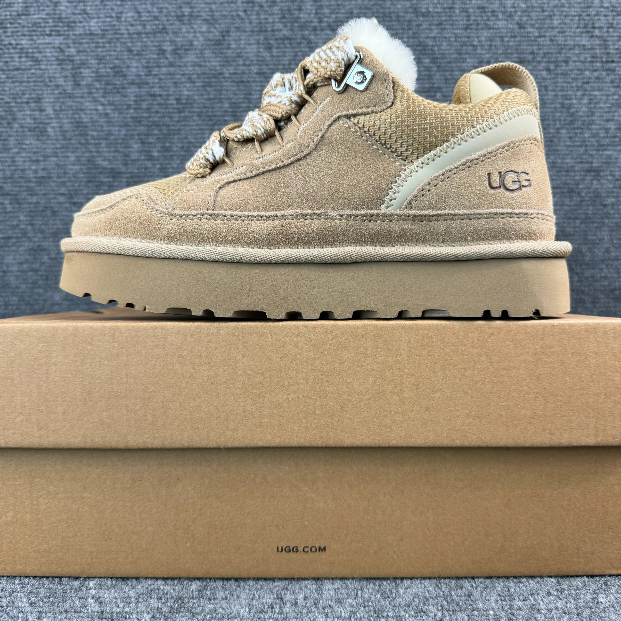 4032 Sand color