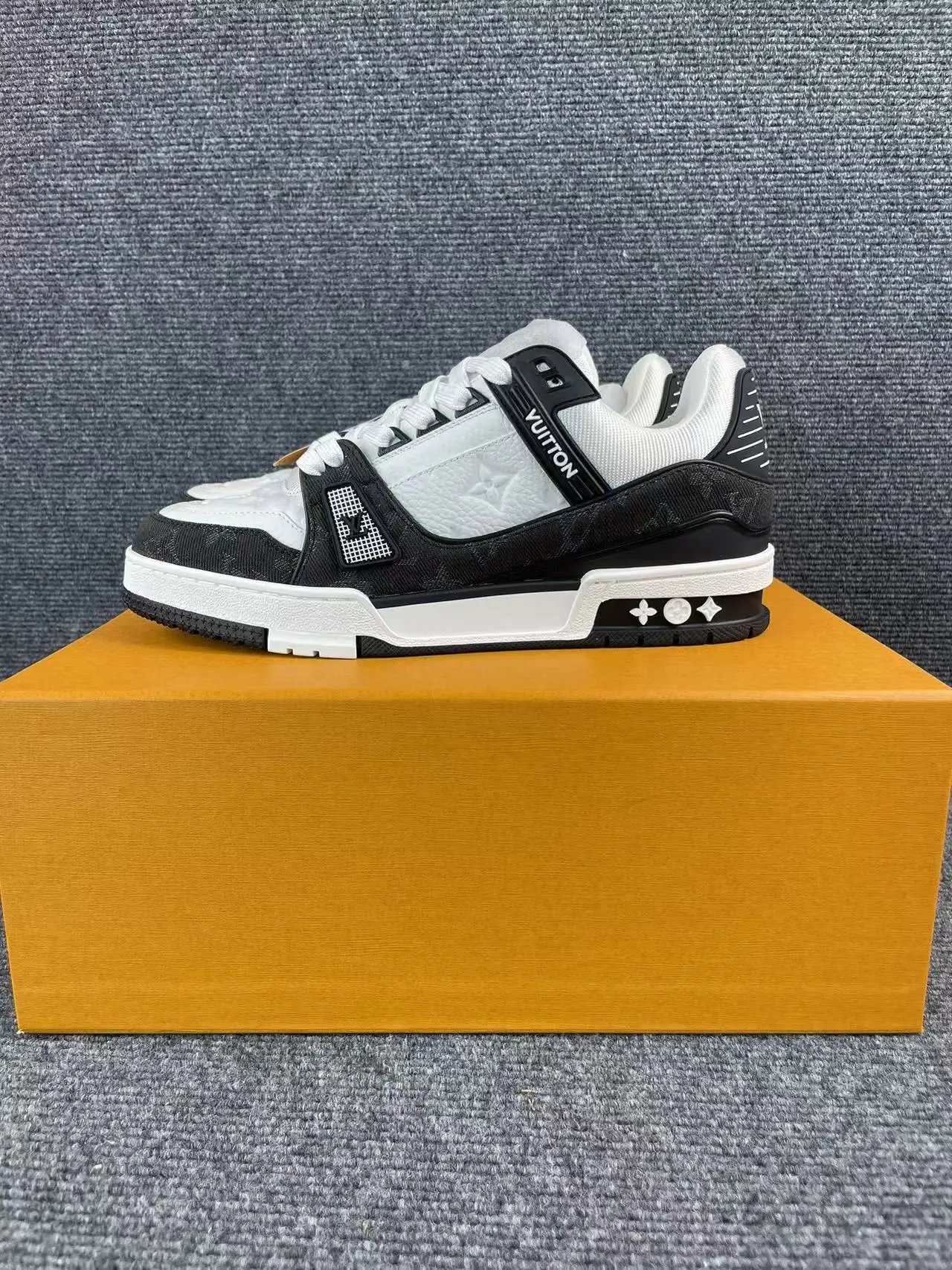 Louis Vuitton Skate (R1 Batch) (Multiple Colorways) foto 3