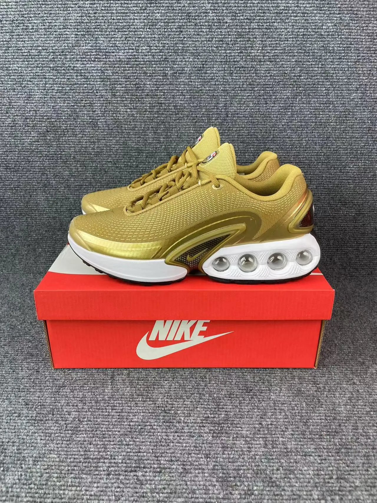 gold (color)