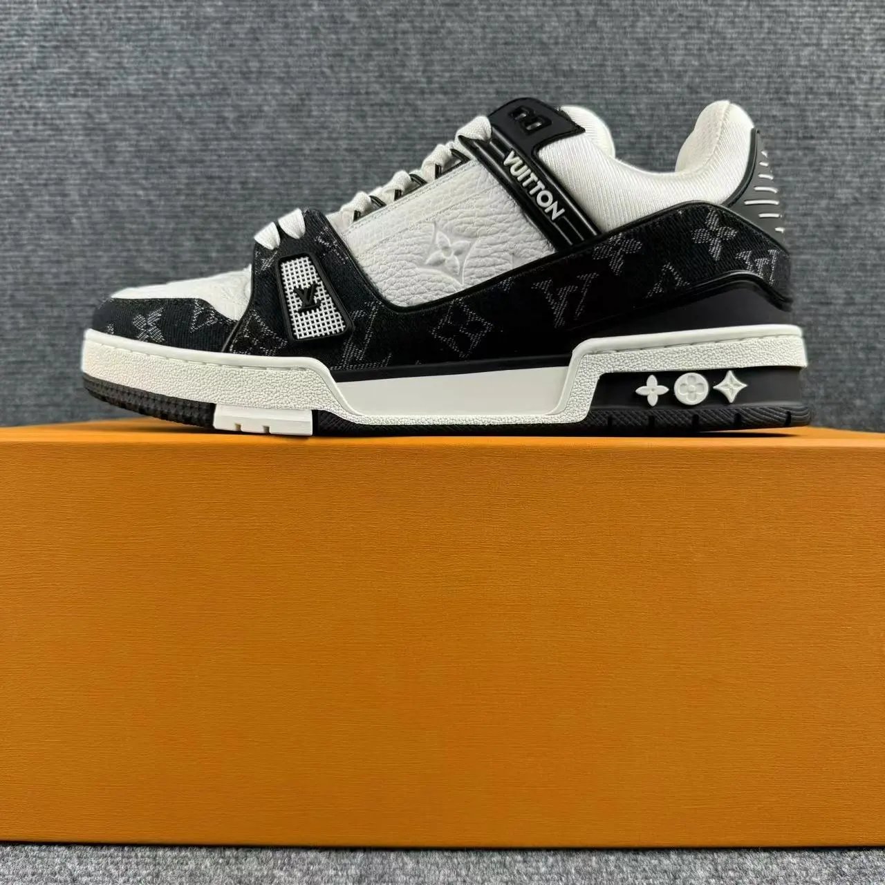 Louis Vuitton Trainer (31 Colorways) foto 2