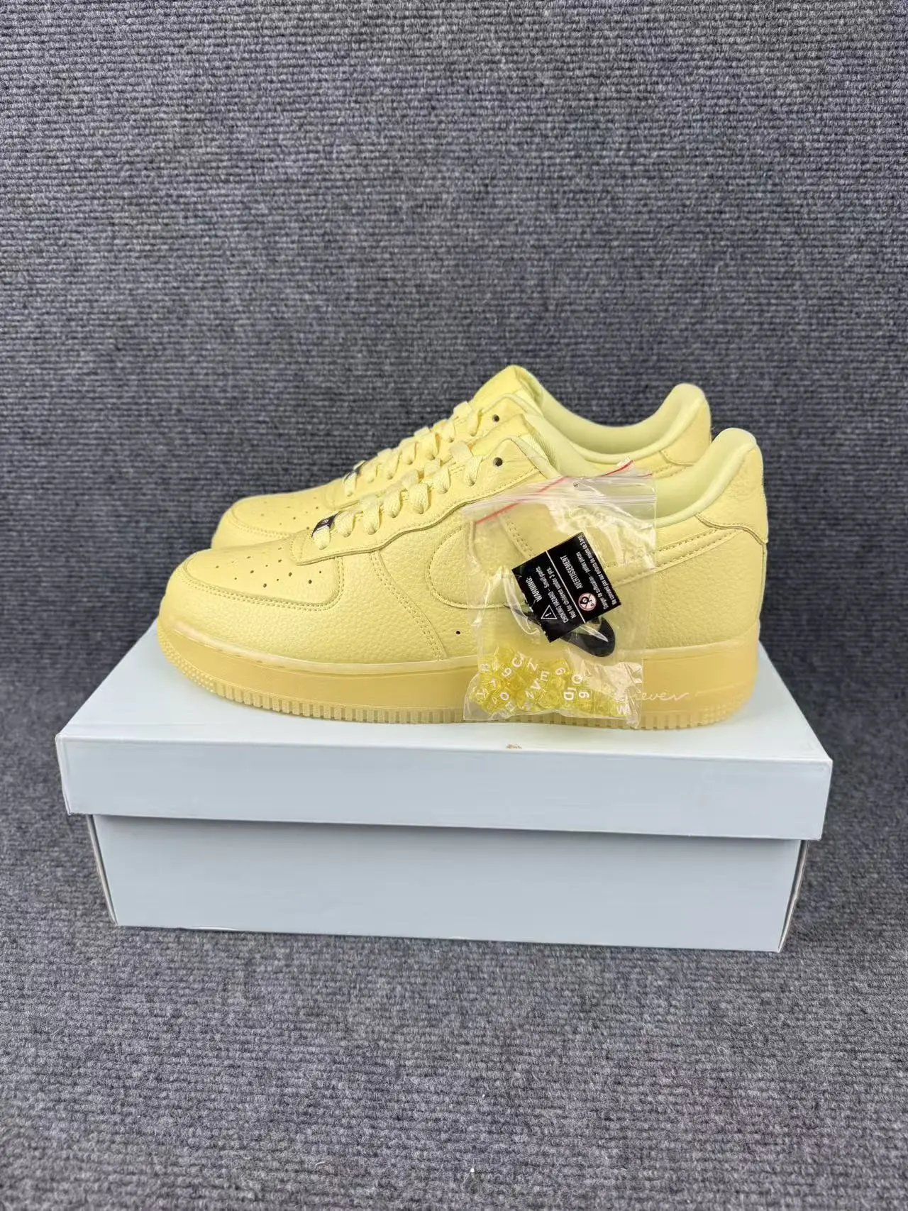 Yellow Heart 800