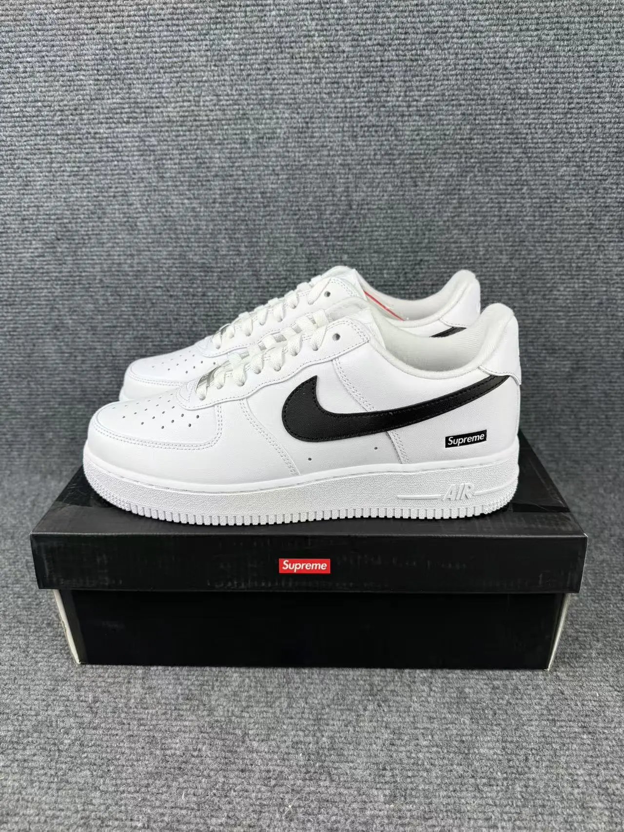 Air Force 1 (Multiple Colorways) foto 4