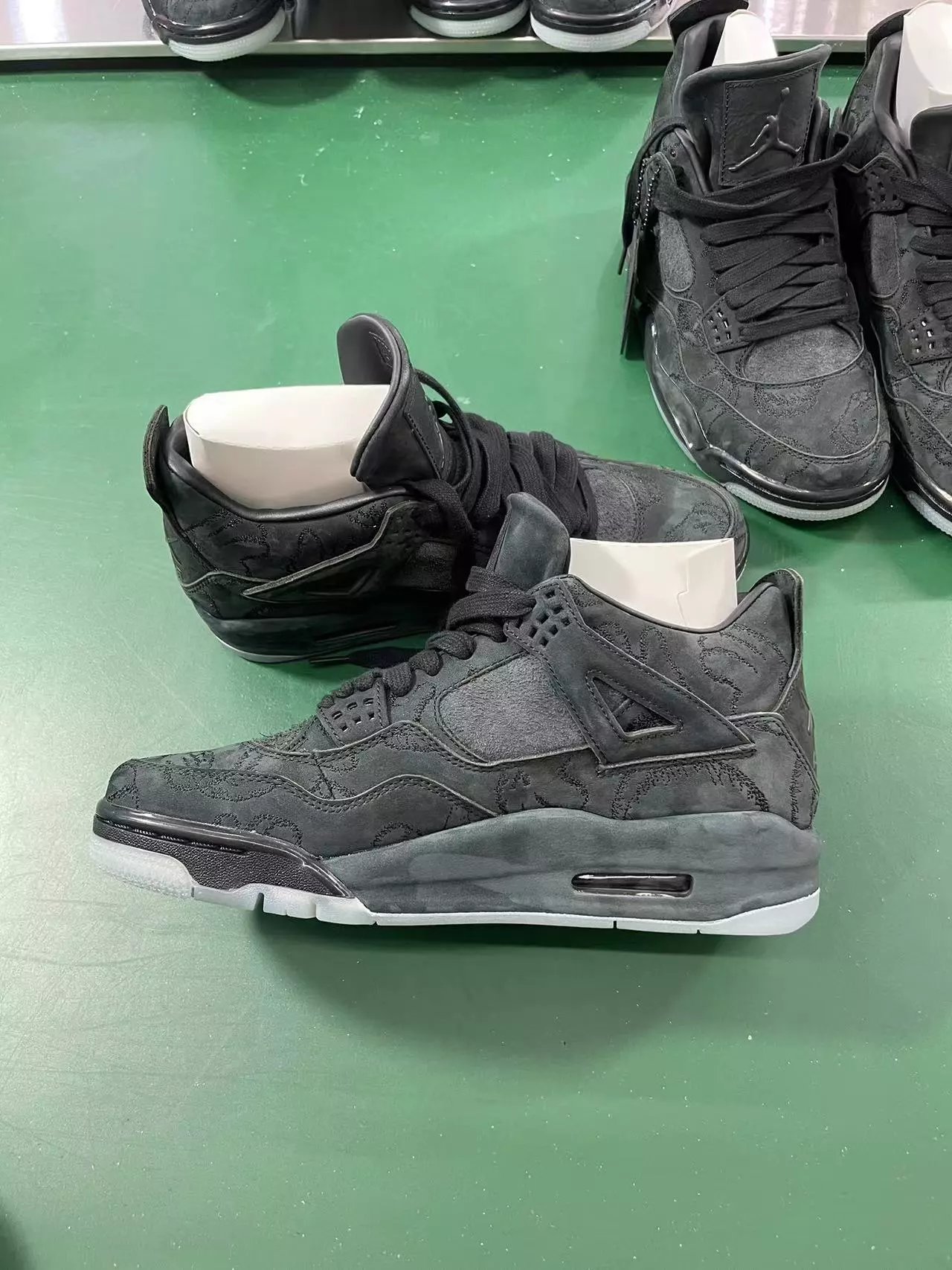 Air Jordan 4 Kaws Black