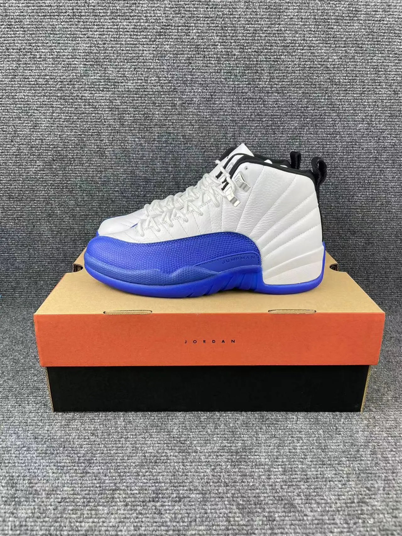Air Jordan 12 (8 Colorways) foto 2