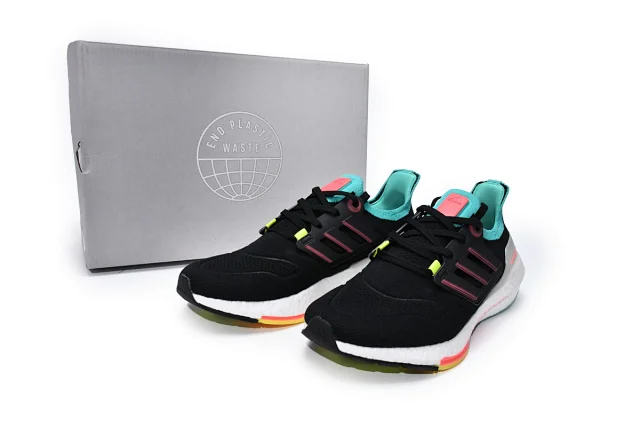 adidas Sneakers Ultraboost product detail image 27