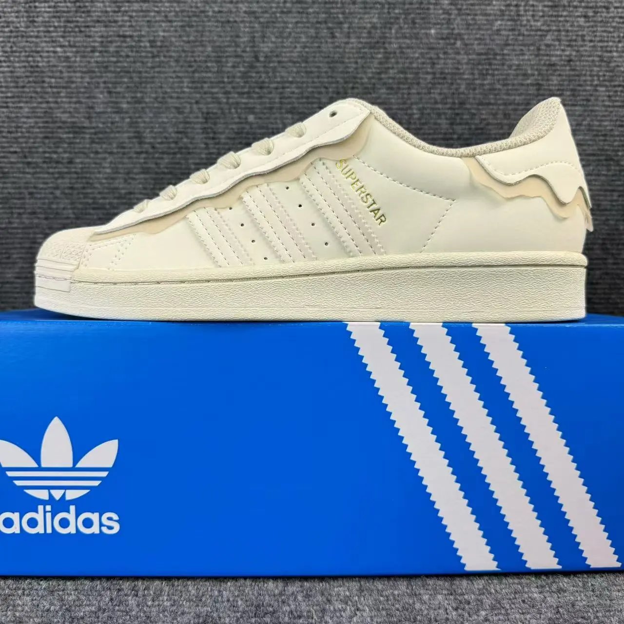 Cream (4441)