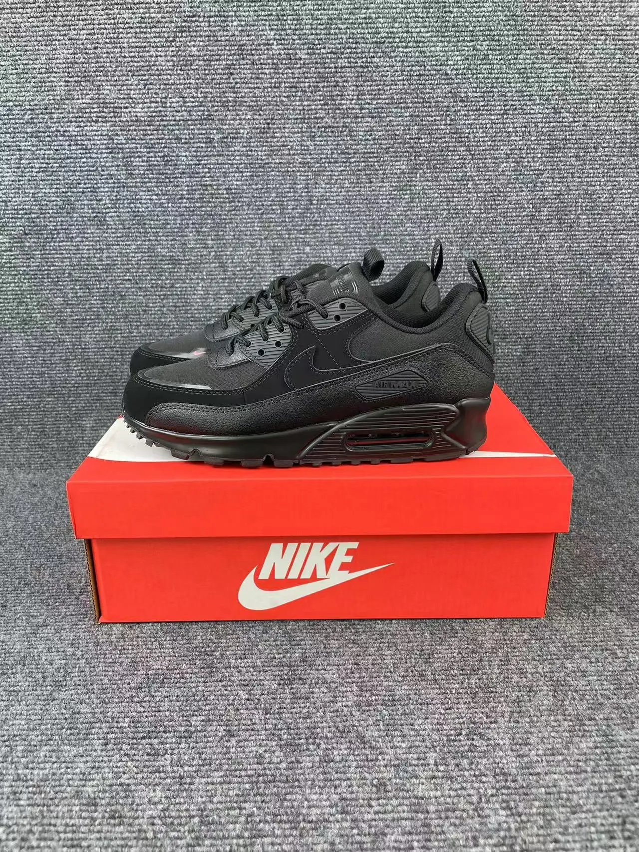 001 Black