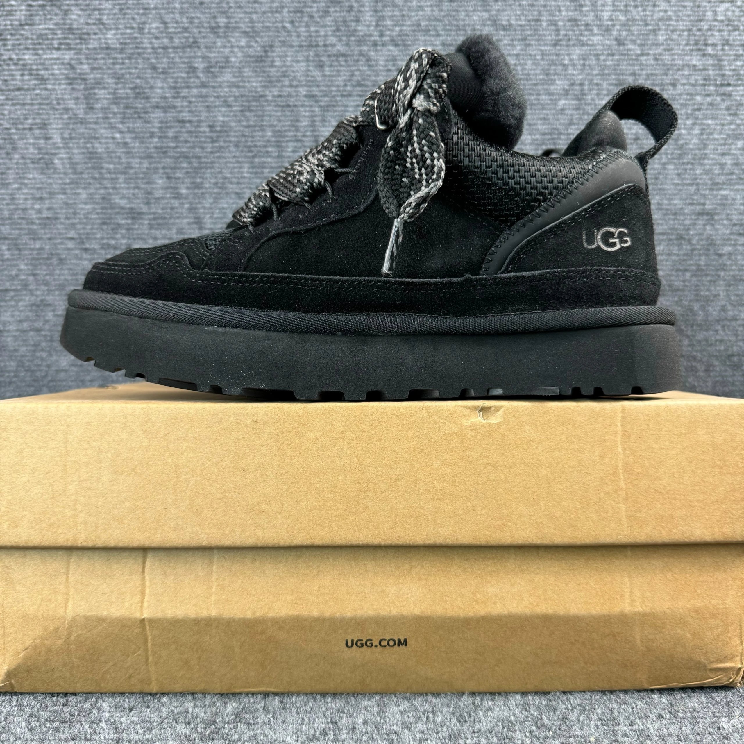 4032 Black