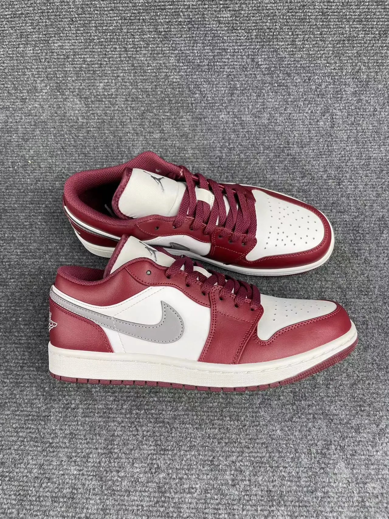 Air Jordan 1 Low (Multiple Colorways) foto 3