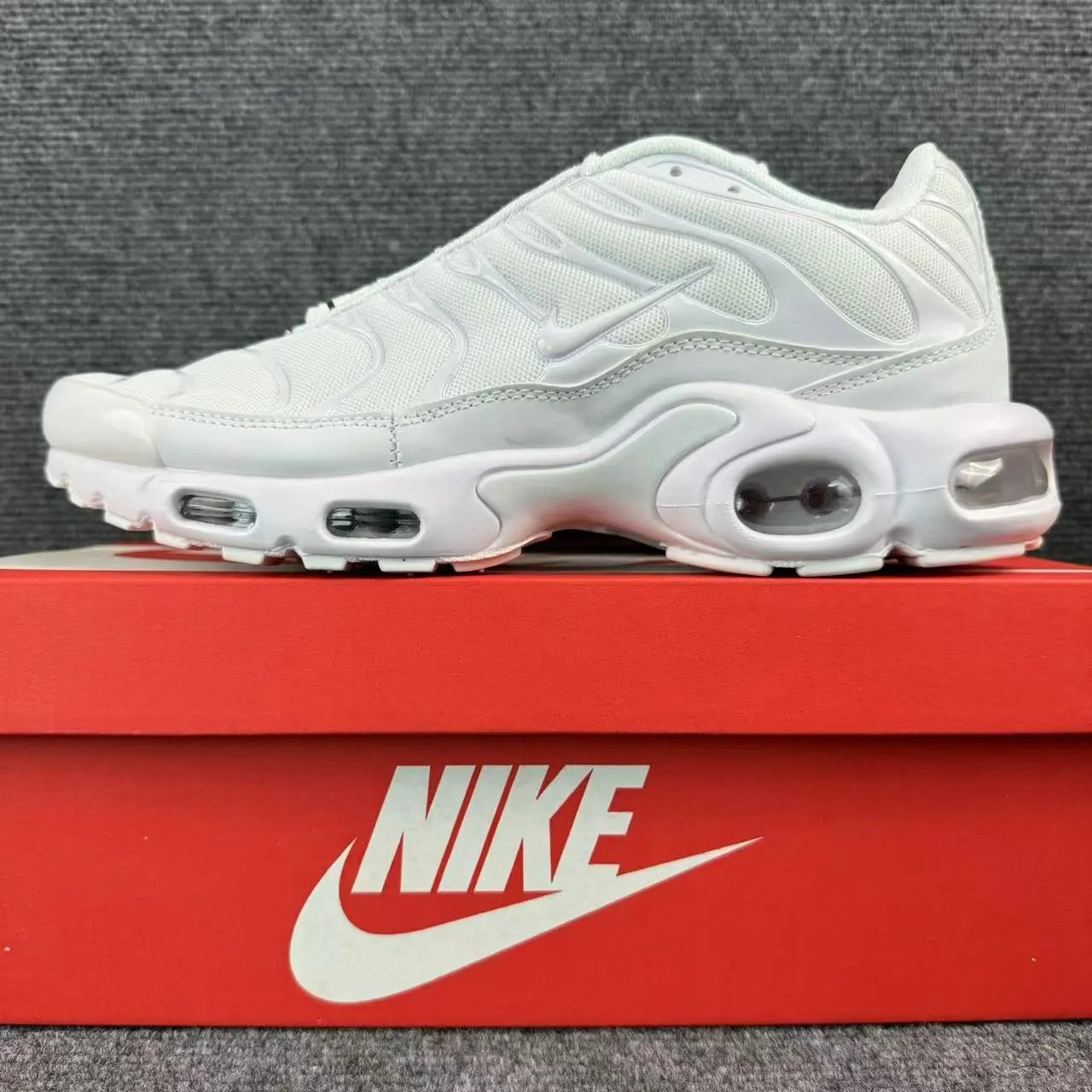 Nike Air Max TN (12 Colorways) foto 3