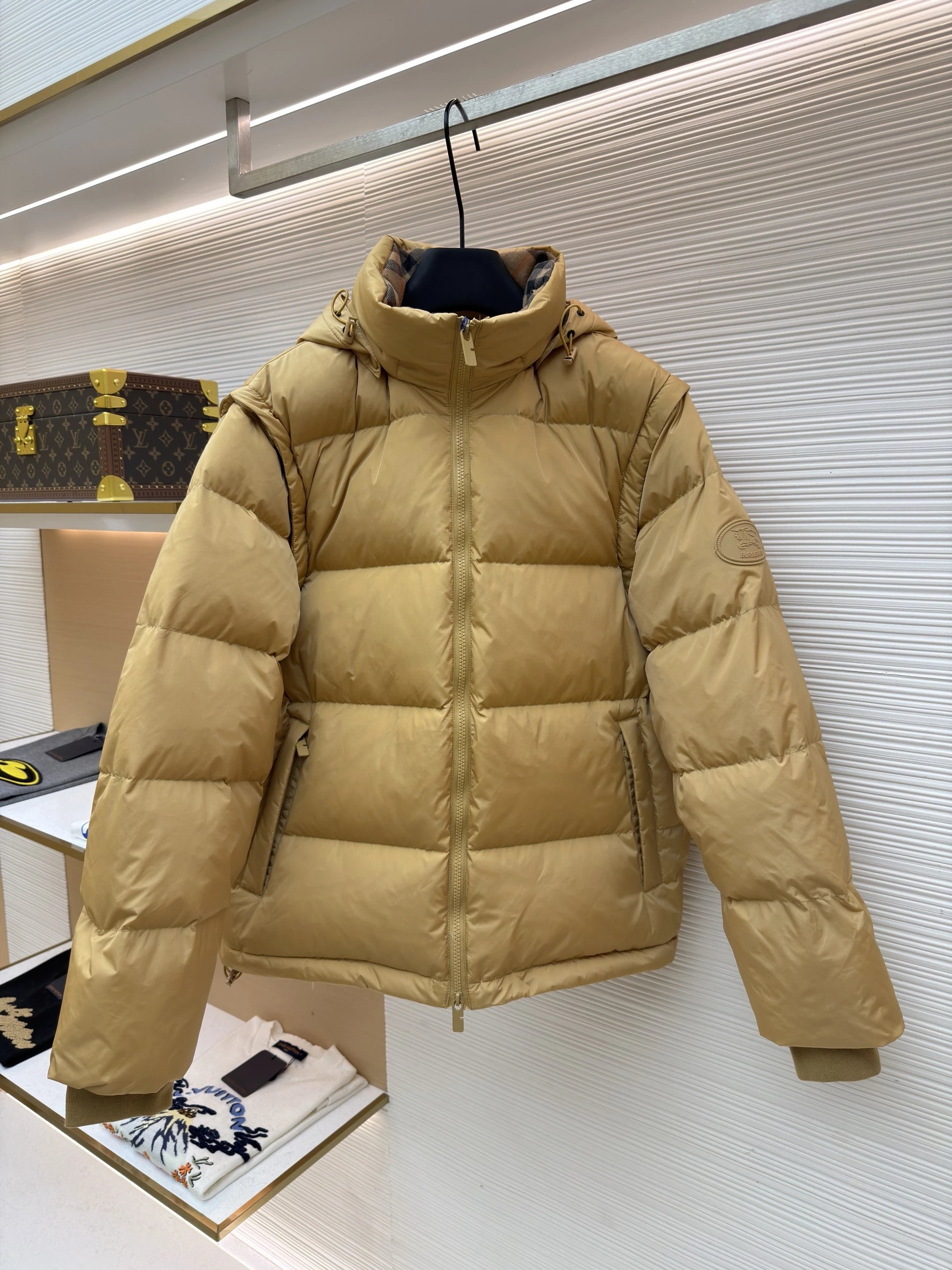 Khaki 1
