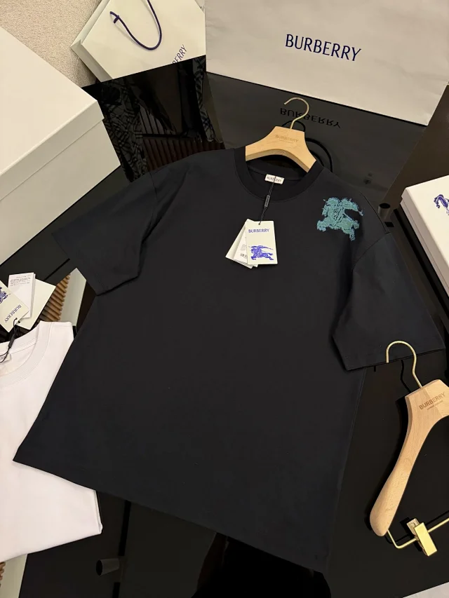 Burberry T-Shirts Short-sleeve crew-neck logo graphic product detail image 24