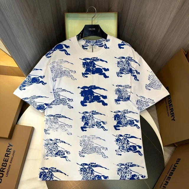 Burberry T-Shirts Short-sleeve crew-neck logo graphic product detail image 22
