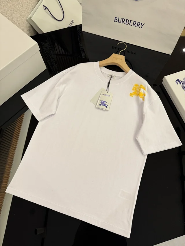 Burberry T-Shirts Short-sleeve crew-neck logo graphic product detail image 27