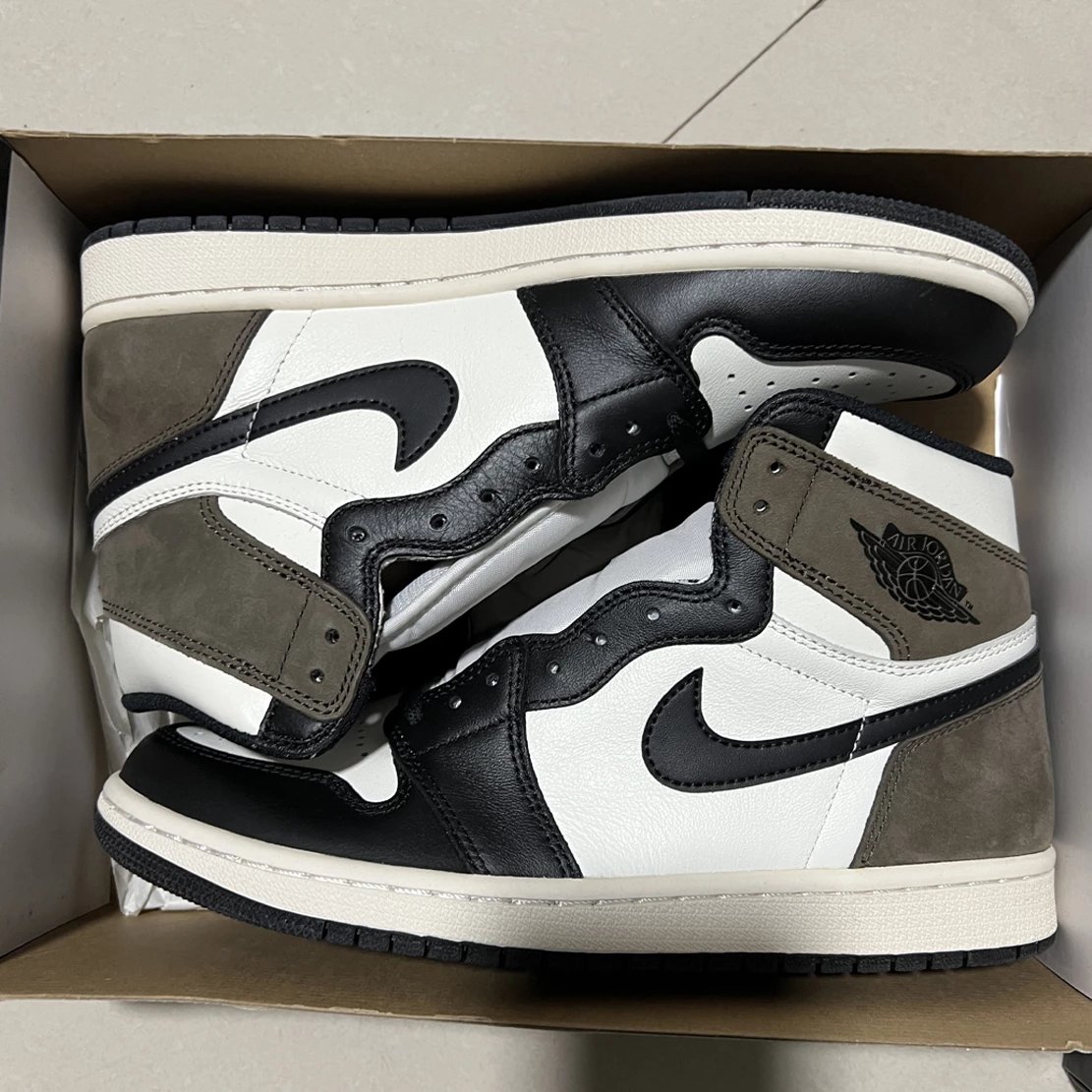 AJ1 Black Mocha
