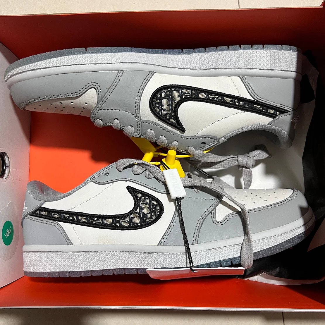 AJ1 Dior Low