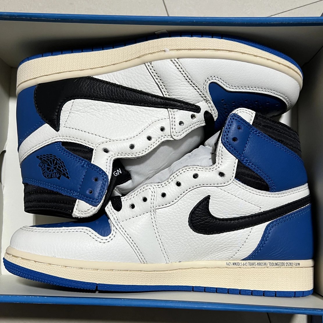 AJ1 Lightning Hook High Help