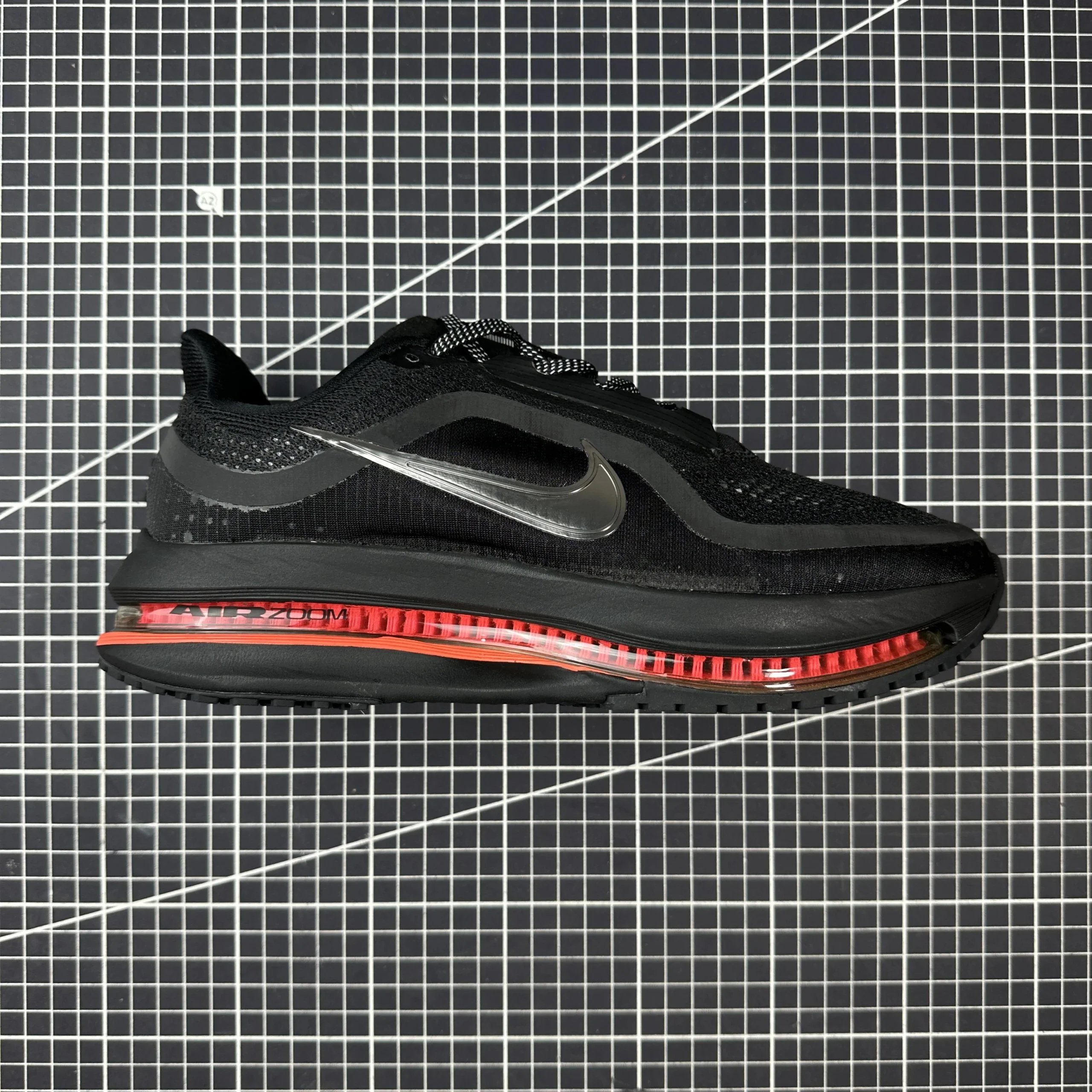 Black HQ2592-003
