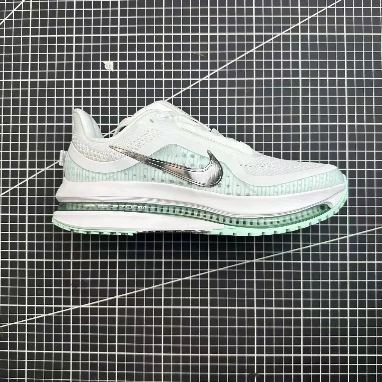 Mint Green HQ2593-103