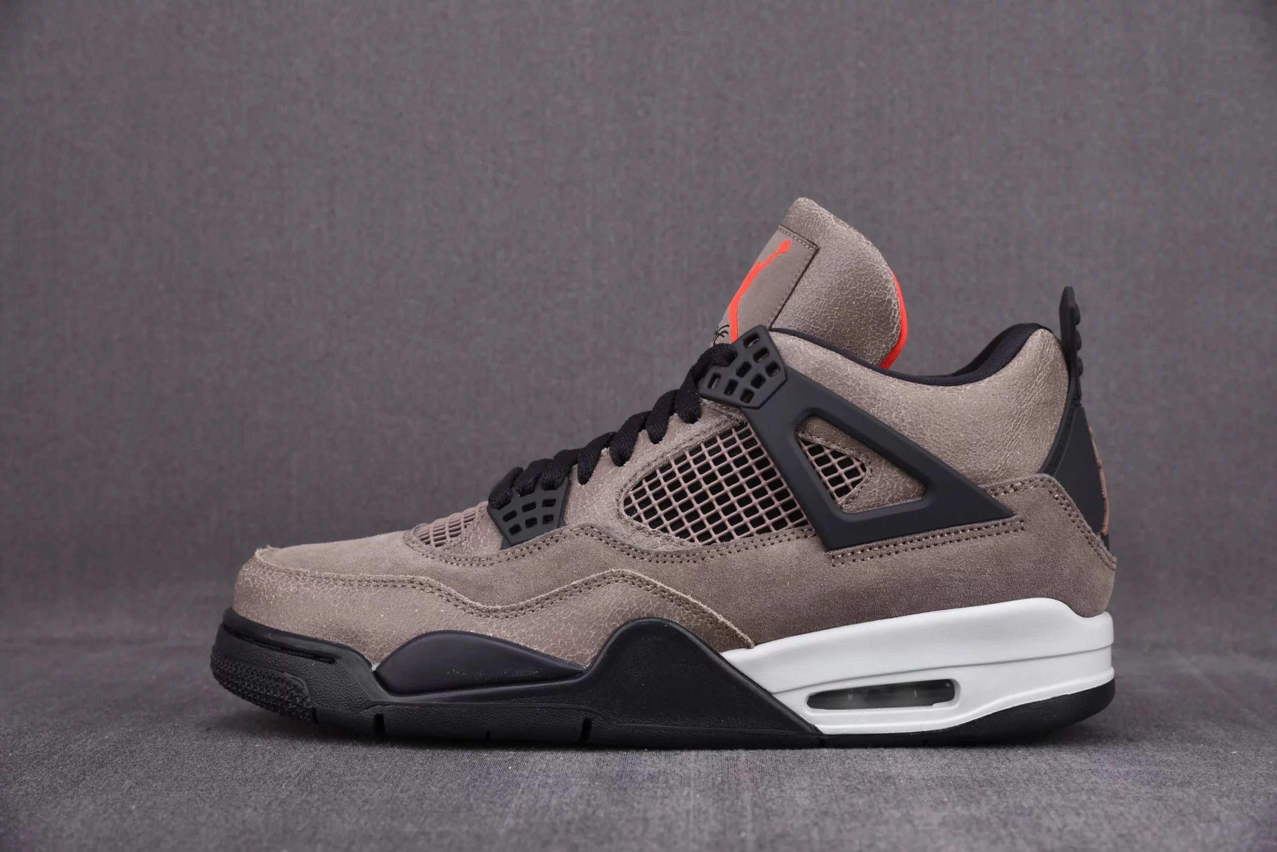 DB0732-200 Taupe Haze