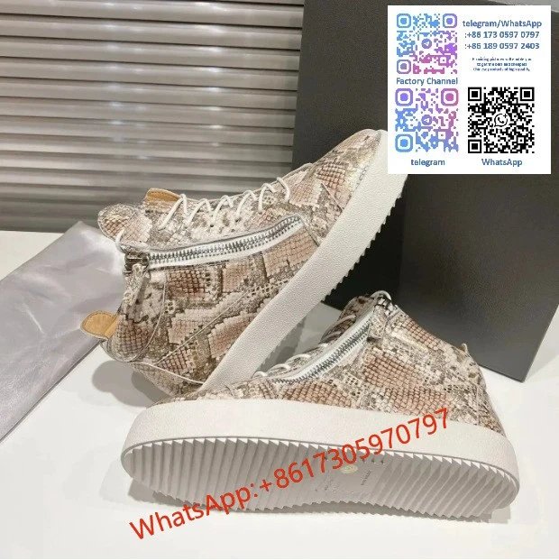 Bottega Veneta Sneakers Metallic mesh-paneled lace-up — 30