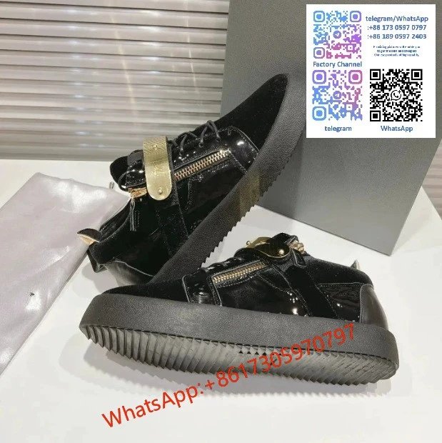 Bottega Veneta Sneakers Metallic mesh-paneled lace-up — 32