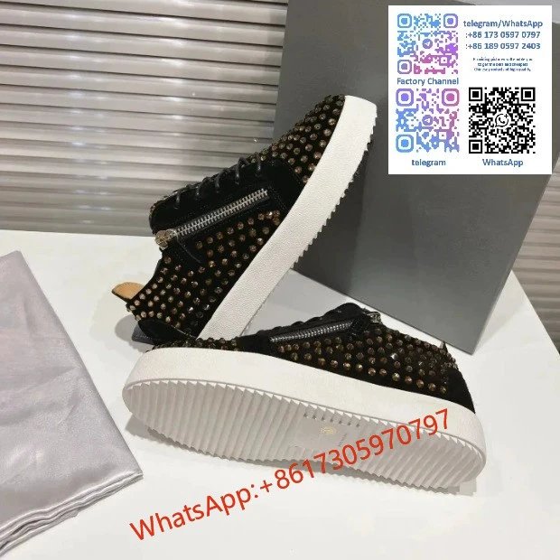 Bottega Veneta Sneakers Metallic mesh-paneled lace-up — 35