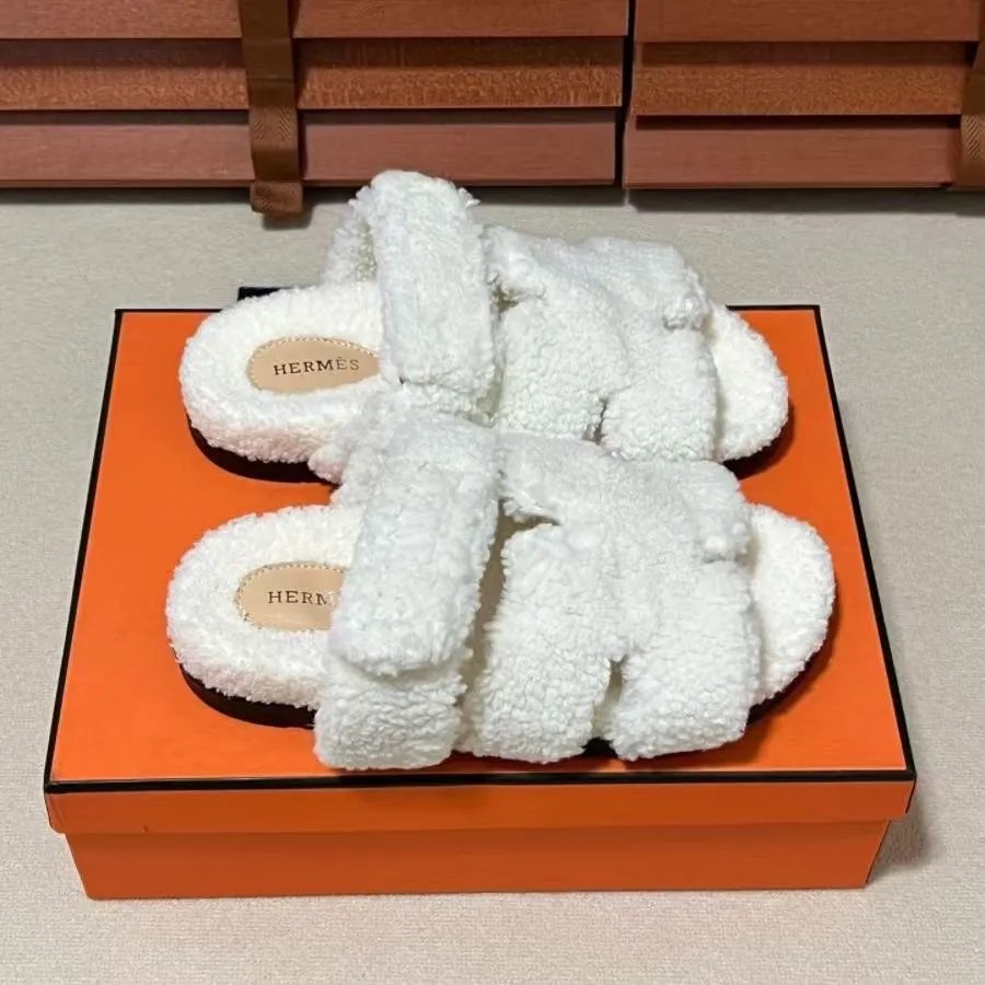 Balenciaga Slippers Fuzzy Logo Slide — Style 18