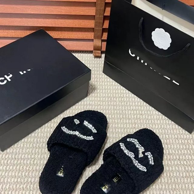 Balenciaga Leopard Fur Slides: seller detail photo 4