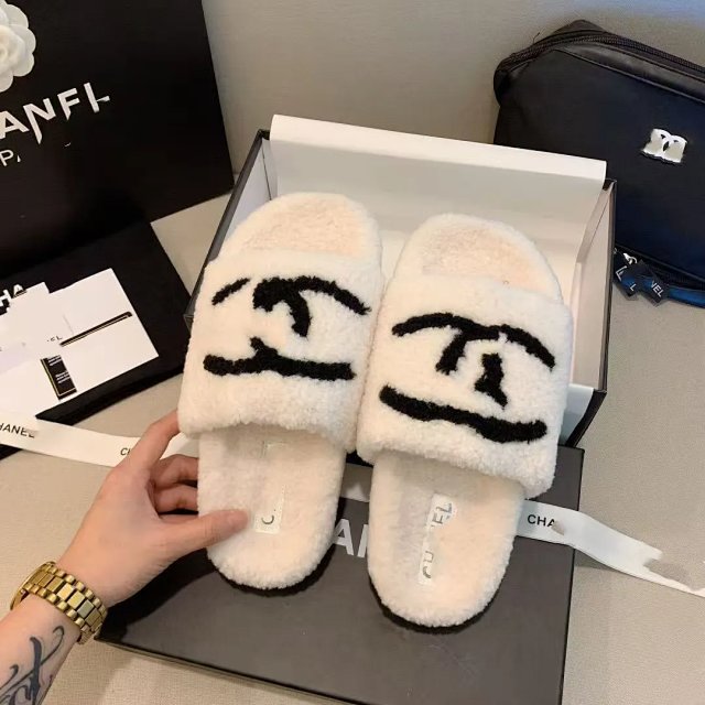 Balenciaga Leopard Fur Slides: seller detail photo 3