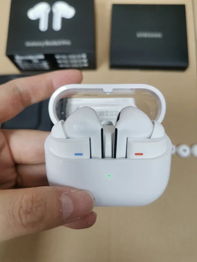 Samsung Headphones Galaxy Buds3 Pro product detail image 12