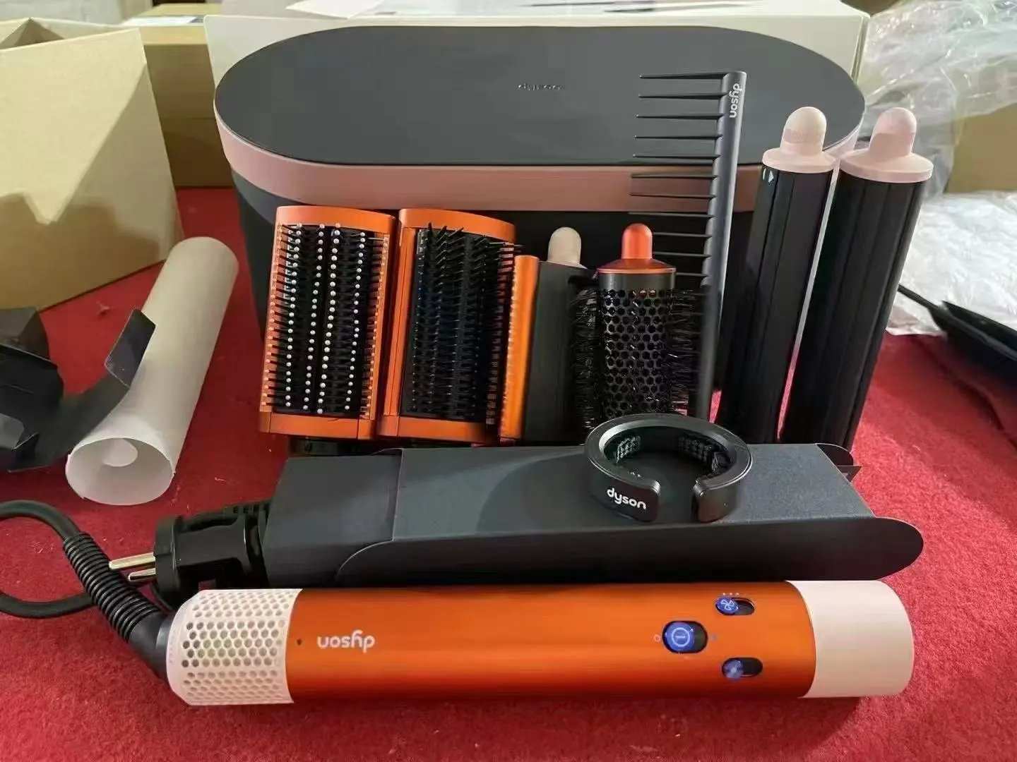 Dyson Hs Coral copper logo
