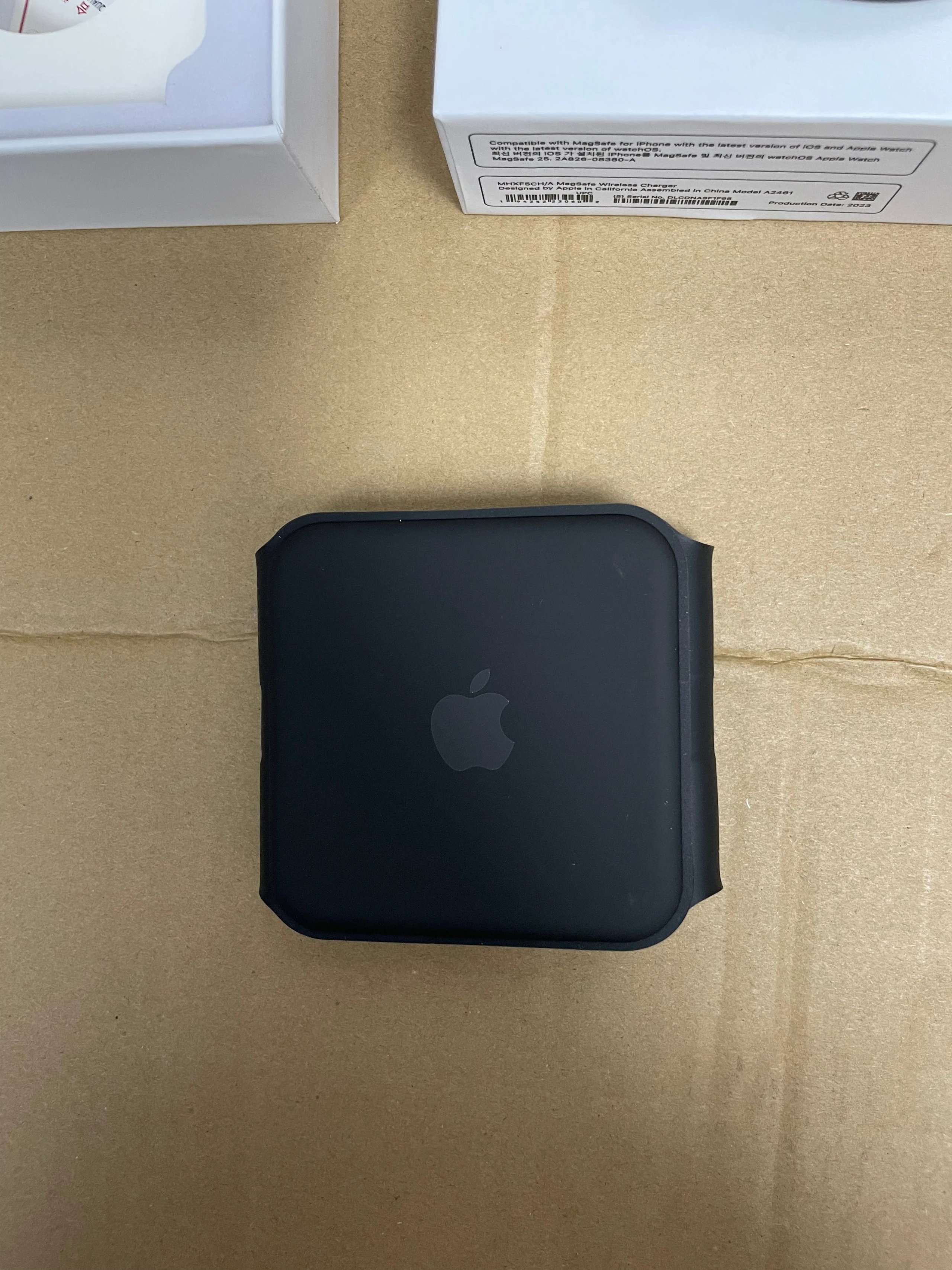 Apple MagSafe Wireless Charger White Electronics Phone Accessories - 7
