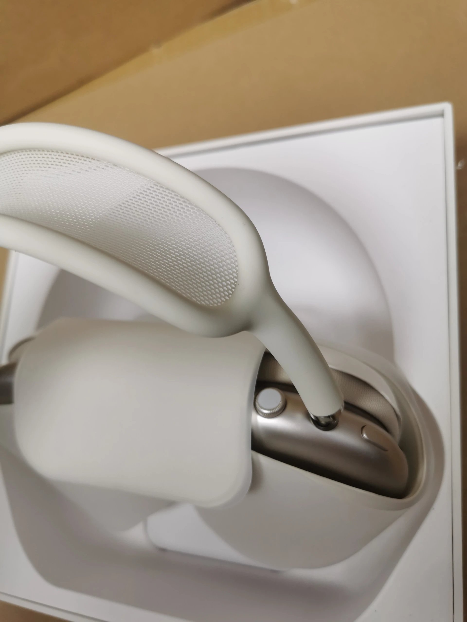 airpod max USBC 2nd  metal 2024 8