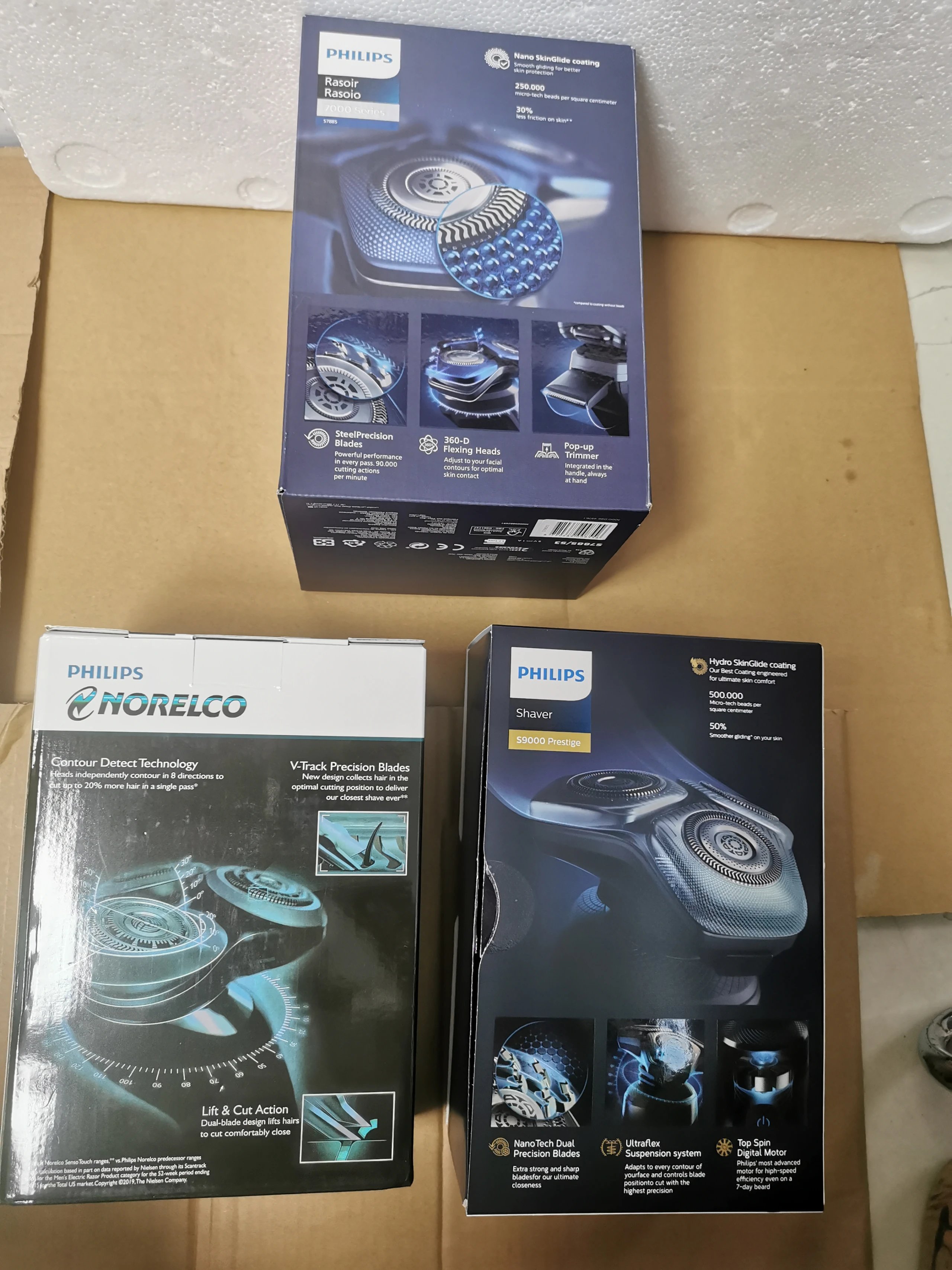 Philips Norelco SkinIQ Blue Smart Electric Shaver