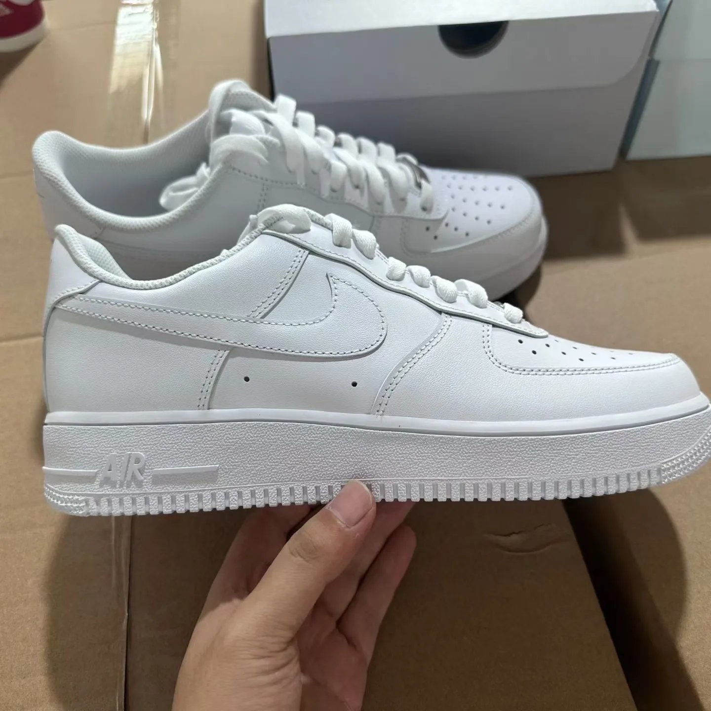 High-quality white AF1